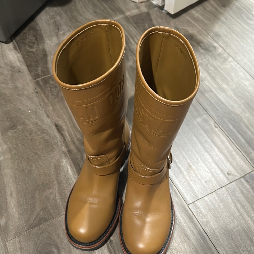 Door boots